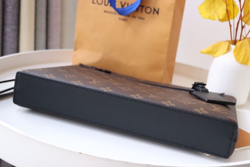 Louis Vuitton Clutch Bags